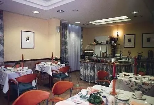 Hotel Mado Cologne