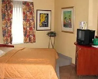 Hotel Mado Cologne